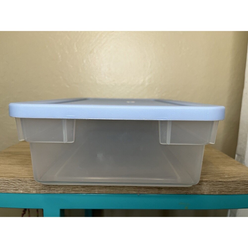 Vintage Rubbermaid 0286 Storage Box Blue Clear Container Plastic Snap 4.5 Qt